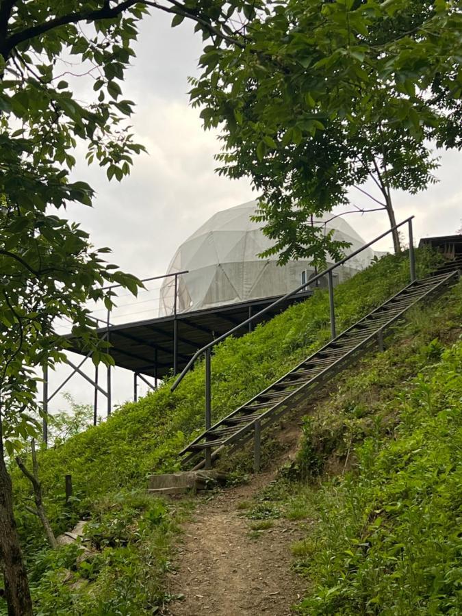 ホテル Mtirala Glamping Chakvistavi エクステリア 写真