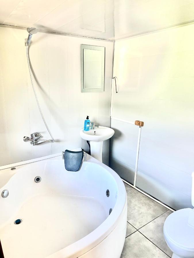 ホテル Mtirala Glamping Chakvistavi エクステリア 写真