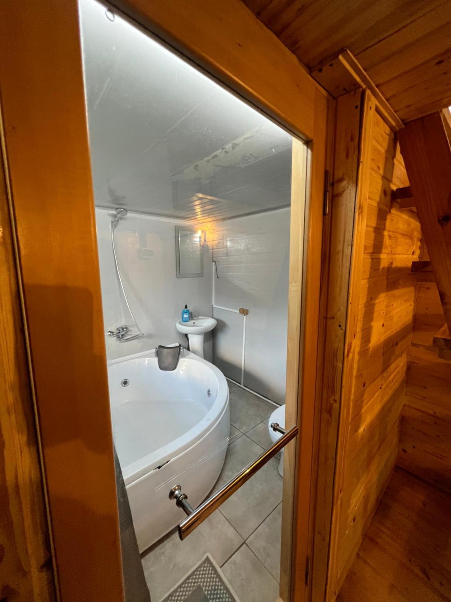 ホテル Mtirala Glamping Chakvistavi エクステリア 写真