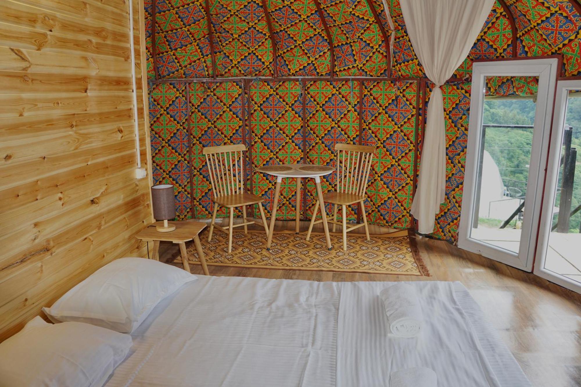 ホテル Mtirala Glamping Chakvistavi エクステリア 写真