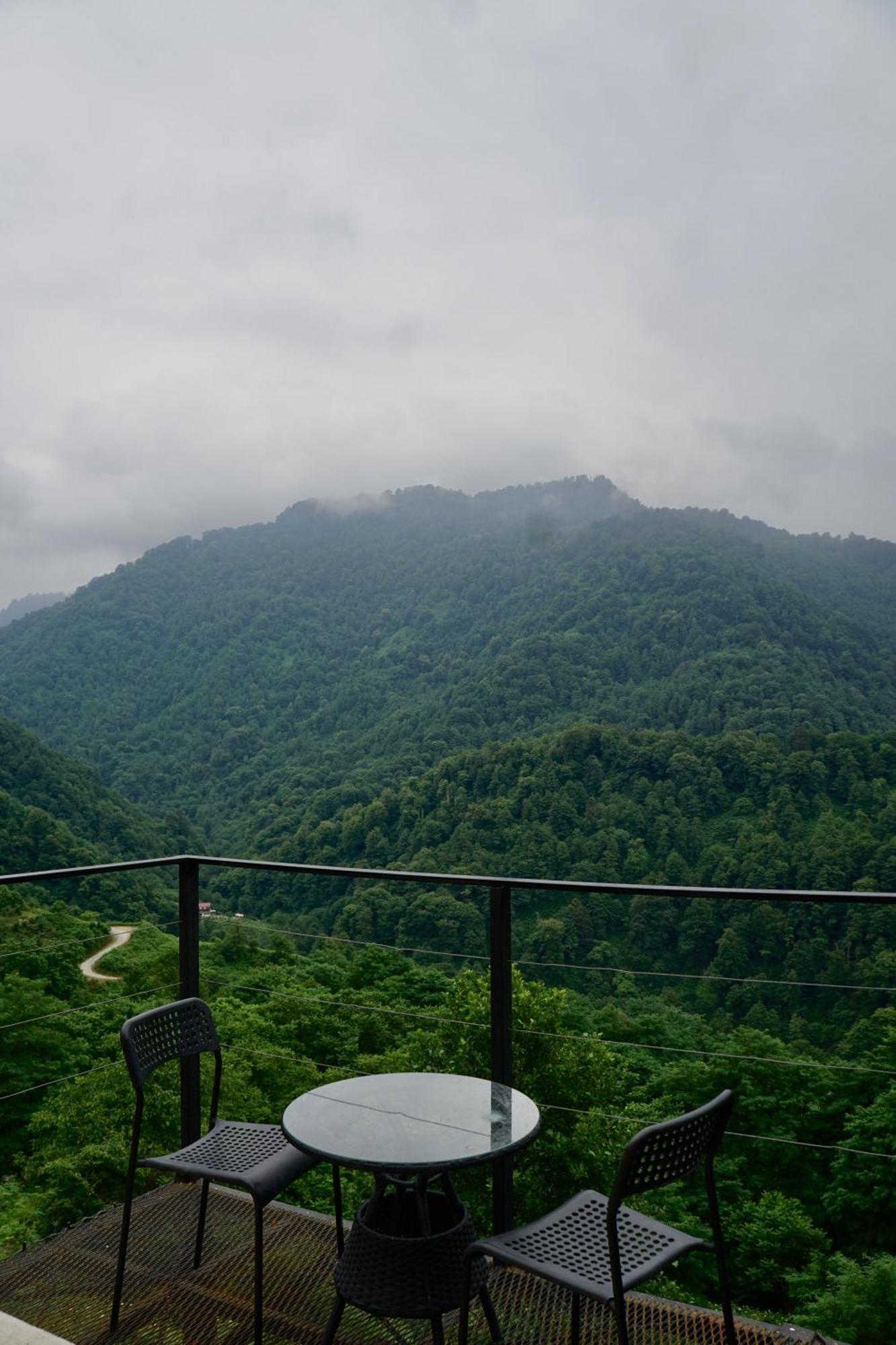ホテル Mtirala Glamping Chakvistavi エクステリア 写真