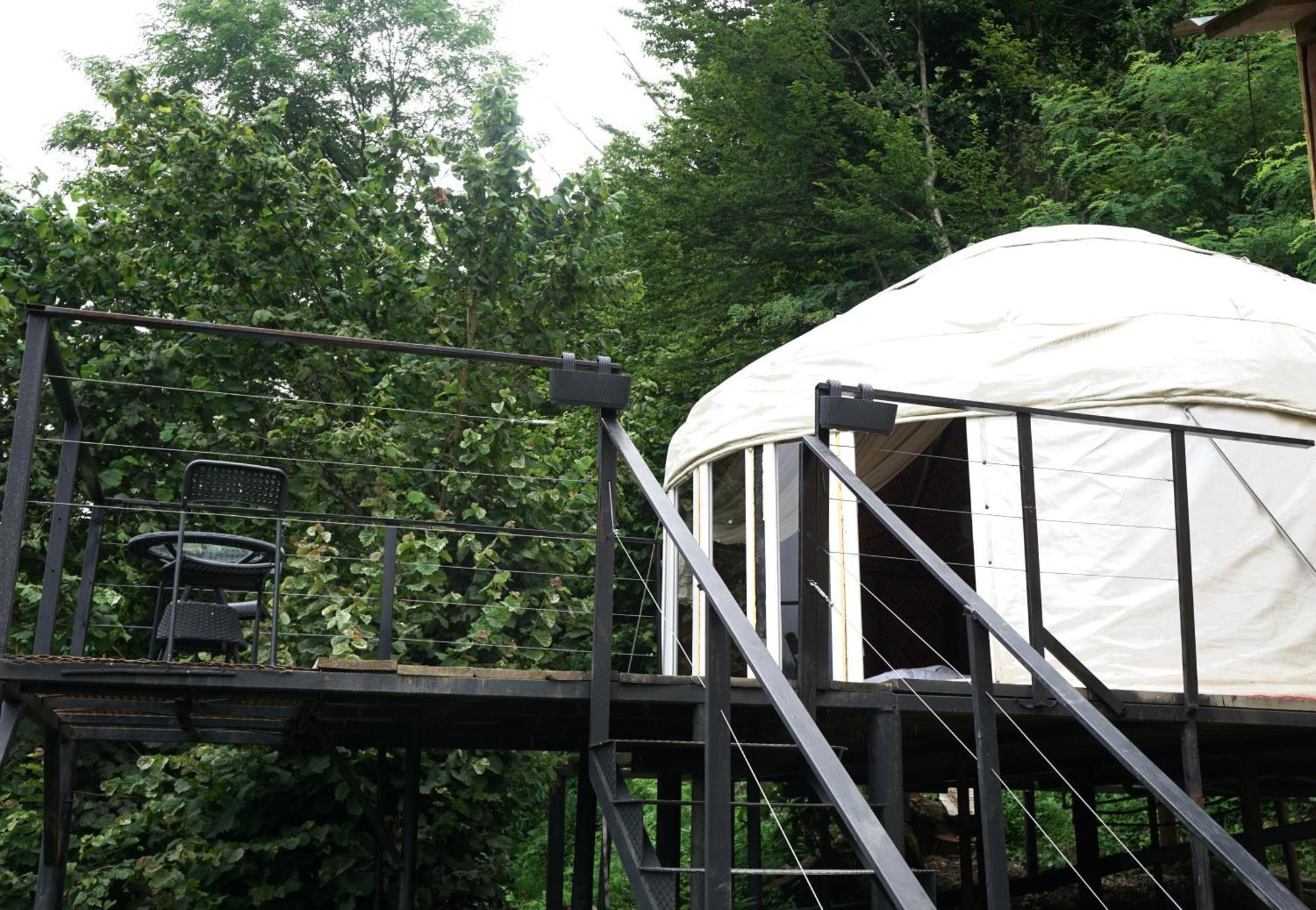 ホテル Mtirala Glamping Chakvistavi エクステリア 写真